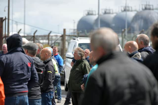 Unite holds a meeting with members in Grangemouth regarding Hoyer HK's treatment of four tanker drivers