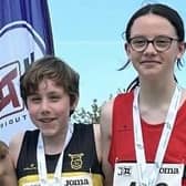 Skye Robertson, gold 800m (middle)