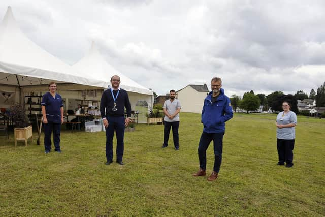 The Great British Dig host Hugh Dennis alongside Tracey Gow, senior charge nurse, Ward 5, Falkirk Community Hospital (FCH); Andrew McGowan, head of estates, NHS Forth Valley; Ryan Mulholland, student nurse, Ward 5, FCH; and Frances Heeps, nursing assistant, Ward 5, FCH. Picture: Michael Gillen.