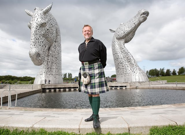 John Dick can now fit into the kilt he wore at this wedding 30 years ago after losing eight stone