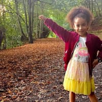 Determined Falkirk five-year-old tackles walking challenge to raise funds for cancer charity