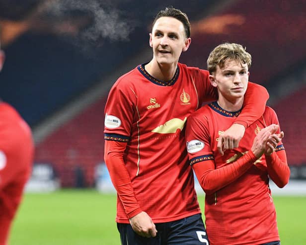 22-11-2024. Picture Michael Gillen. GLASGOW. Hampden Park. Queen's Park FC v Falkirk FC. Season 2024 - 2025. SPFL William Hill Championship. Match Day 15. Liam Henderson 5 and Finn Yeats 2 at the end of the game.