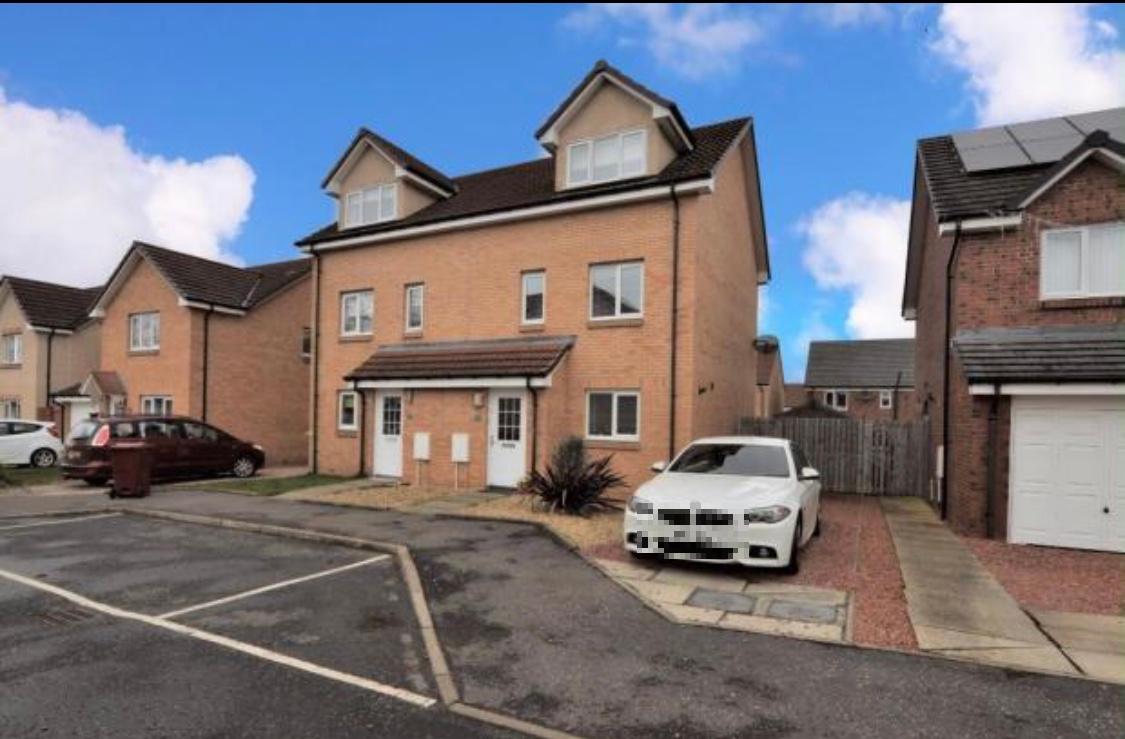 Falkirk property 3 bedroom semidetached townhouse in magnificent