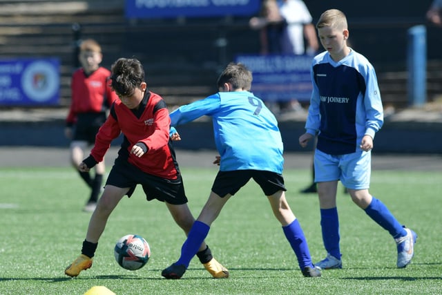 Teams from Kinneil, Deanburn, Grange, St Mary's and Bo'ness Public primaries took part.