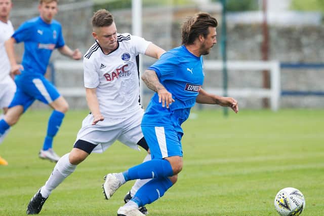 Action from Saturday's Vale of Leithen v Bo'ness clash (Pic by Bill McBurnie)