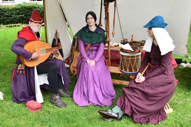The Battle of Falkirk event featured re-enactments and music in the grounds of Falkirk Trinity Church on Saturday.