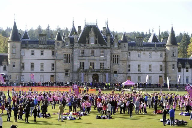 Callendar House is the backdrop for Falkirk Primary Schools Cross Country.