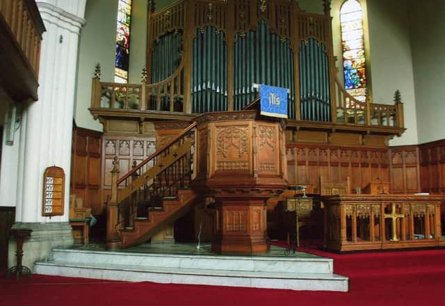 Interior of the Erskine Church. Picture by Bob Grant