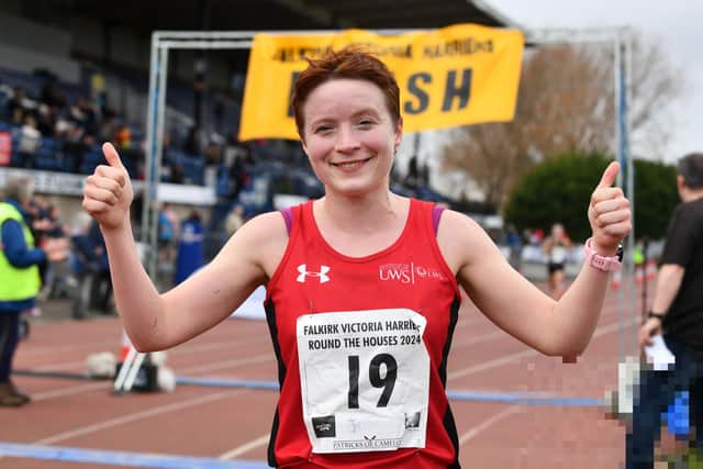 14-04-2024. Picture Michael Gillen. GRANGEMOUTH. Grangemouth Stadium. 2024 Round the Houses 10K. Jim Dingwall Memorial Road Race.  First place female, Annabel Simpson.