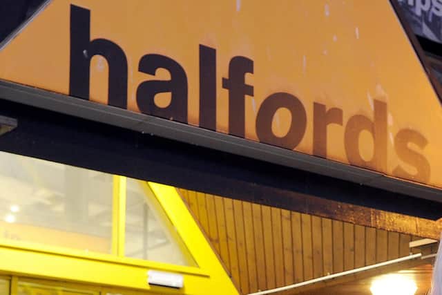 Duncan threatened staff in Halfords, Falkirk Central Retail Park
