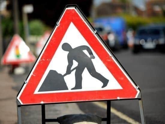The hard shoulder on a stretch of the M9 southbound will be closed for eight weeks as work is carried out on boundary fencing.