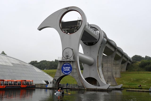 The Falkirk Wheel is 35 metres tall, the equivalent of how many double decker buses if stacked on top of each other?