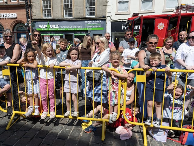 The crowd were full of energy in the Falkirk sunshine.