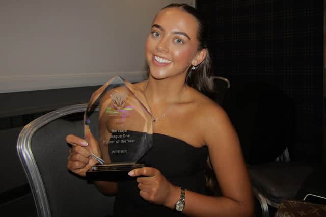 Stenhousemuir star Eva Ralston with her award (Photo: Submitted)