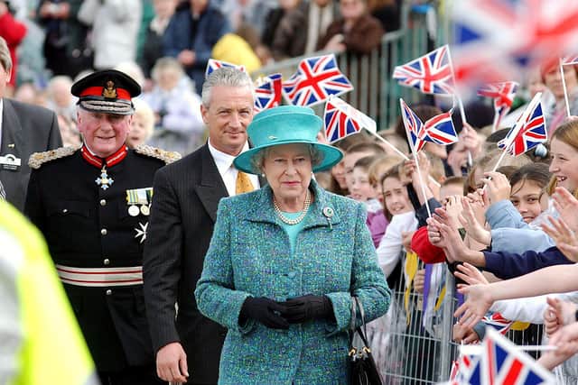 The Queen opens The Falkirk Wheel (Pic: Michael Gillen)