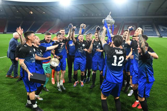 Steins Thistle celebrate their 3-1 Only Sport Scottish Amateur Cup final win at Hampden (Photo: Michael Gillen)
