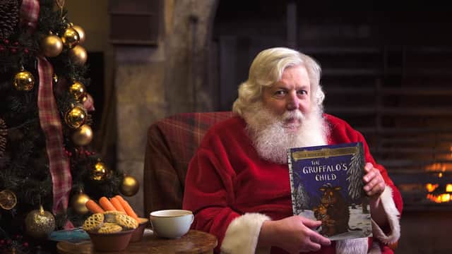 Callendar House's Santa is again reading stories to children online in the run up to Christmas