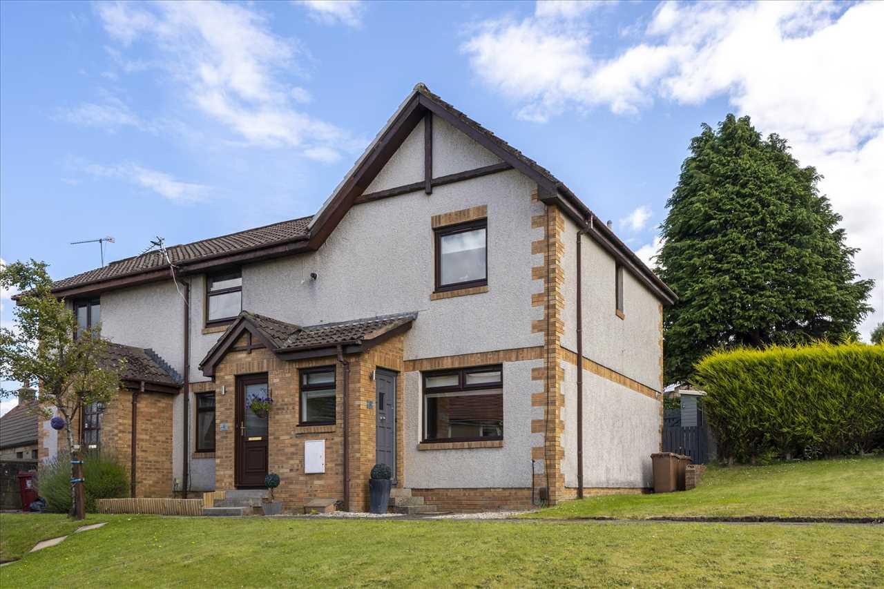 Falkirk property Immaculate 3bedroom end terraced house would be