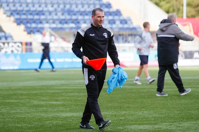 East Stirlingshire Manager Derek Ure (Pic: Michael Gillen)