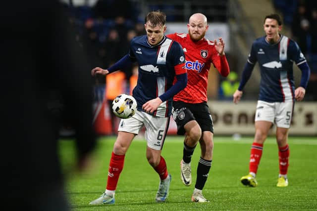 11-01-2025. Picture Michael Gillen. FALKIRK. Falkirk Stadium. Falkirk FC v Queen's Park FC. Season 2024 - 2025. SPFL William Hill Championship. Match Day 22. Coll Donaldson 6 and Zak Rudden 17.