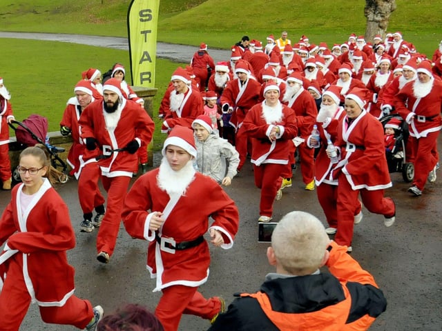 Falkirk Callendar Park, Strathcarron Hospice Santa dash, 2014.