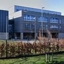 Councillors have backed plans for an annex at Queensferry High School rather than a new school in Kirkliston.