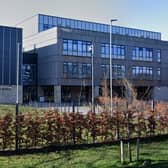 Councillors have backed plans for an annex at Queensferry High School rather than a new school in Kirkliston.