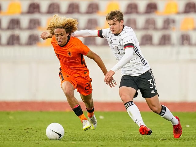 Rangers hopes of an ambitious move for teenage Paris Saint-Germain playmaker Xavi Simons has taken another twist with the mega-rich club aiming to keep the Dutch prodigy. A list of youngsters available for transfer or loan is said to have been circulated in a bid to free space to sign Spurs' Tanguy Ndombele - but Simons' name was not amongst them and he has been invovled in PSG fixtures frequently recently. (La Parisien)