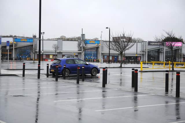 Falkirk's Central Retail Park would normally be busy during the Boxing Day sales during a normal festive period. Picture: Michael Gillen.