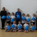 Judy Murray with pupils from Wallacestone Primary School