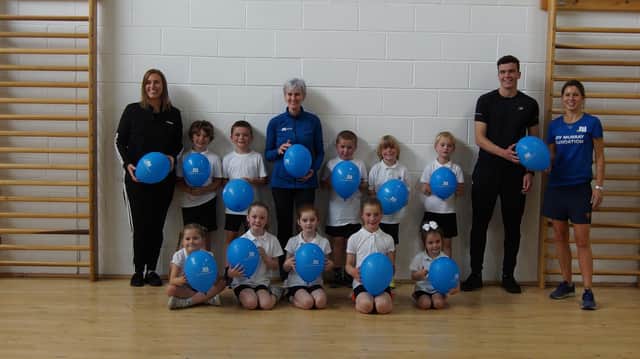 Judy Murray with pupils from Wallacestone Primary School