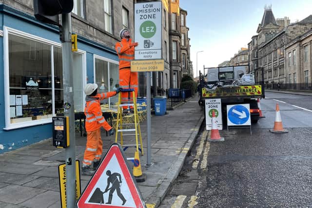 Road signs have been installed on the boundary of the Low Emission Zone, with six months to go.