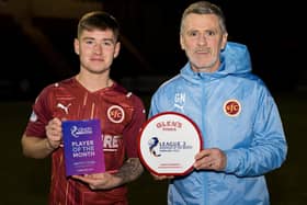 Stenhousemuir's Matty Yates pictured alongside boss Gary Naysmith (Photo: Raymond Davies Photography)