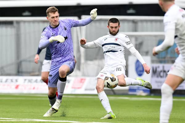 19-01-2025. Picture Michael Gillen. FALKIRK. Falkirk Stadium. Falkirk FC v Raith Rovers FC. Season 2024 - 2025. The Scottish Gas Men's Scottish Cup 4th Round. Nicky Hogarth 1 comes up for a corner at the end of the game.
