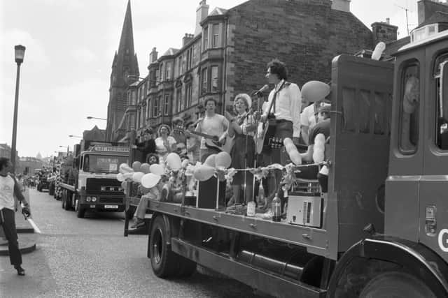 Floats and lorries coming down Leith Walk in the Leith Pageant in June 1986   Pic: Albert Jordan