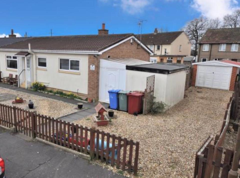 Falkirk property Spacious 3bedroom bungalow at a competitive price