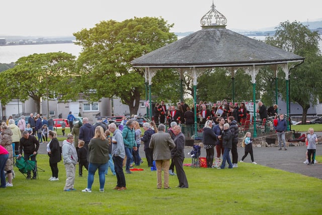 Gathering crowds for a Platinum Jubilee concert in Bo'ness