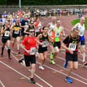 16-04-2023. Picture Michael Gillen. GRANGEMOUTH. Grangemouth Stadium. Organised by Falkirk Victoria Harriers. 2023 Grangemouth Round the Houses 10K Jim Dingwall Memorial. 55th Round the Houses.
