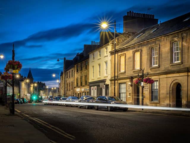 Stock photo of Linlithgow High Street.