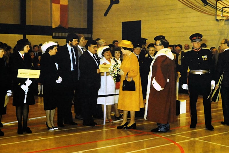 HRH Queen Elizabeth met many local people during her visit, including Camelon chip shop boss Joe Lemetti.