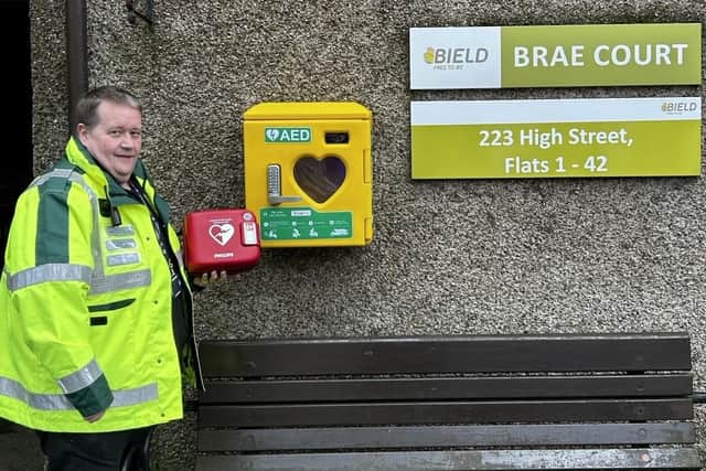 A second public access defib has been installed at Brae Court.