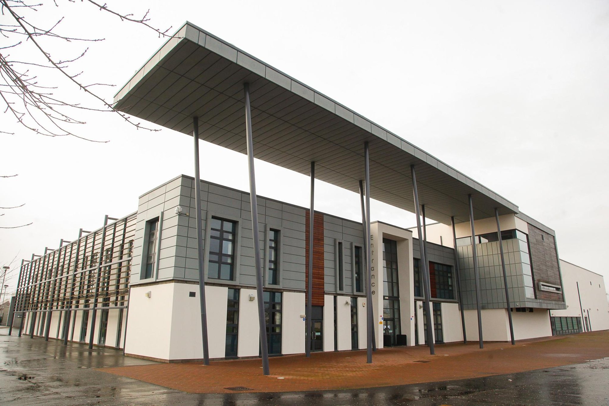 Parents' worst nightmare as intruder gains access to Falkirk area school
