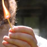The odour has been compared to the smell of a match being struck