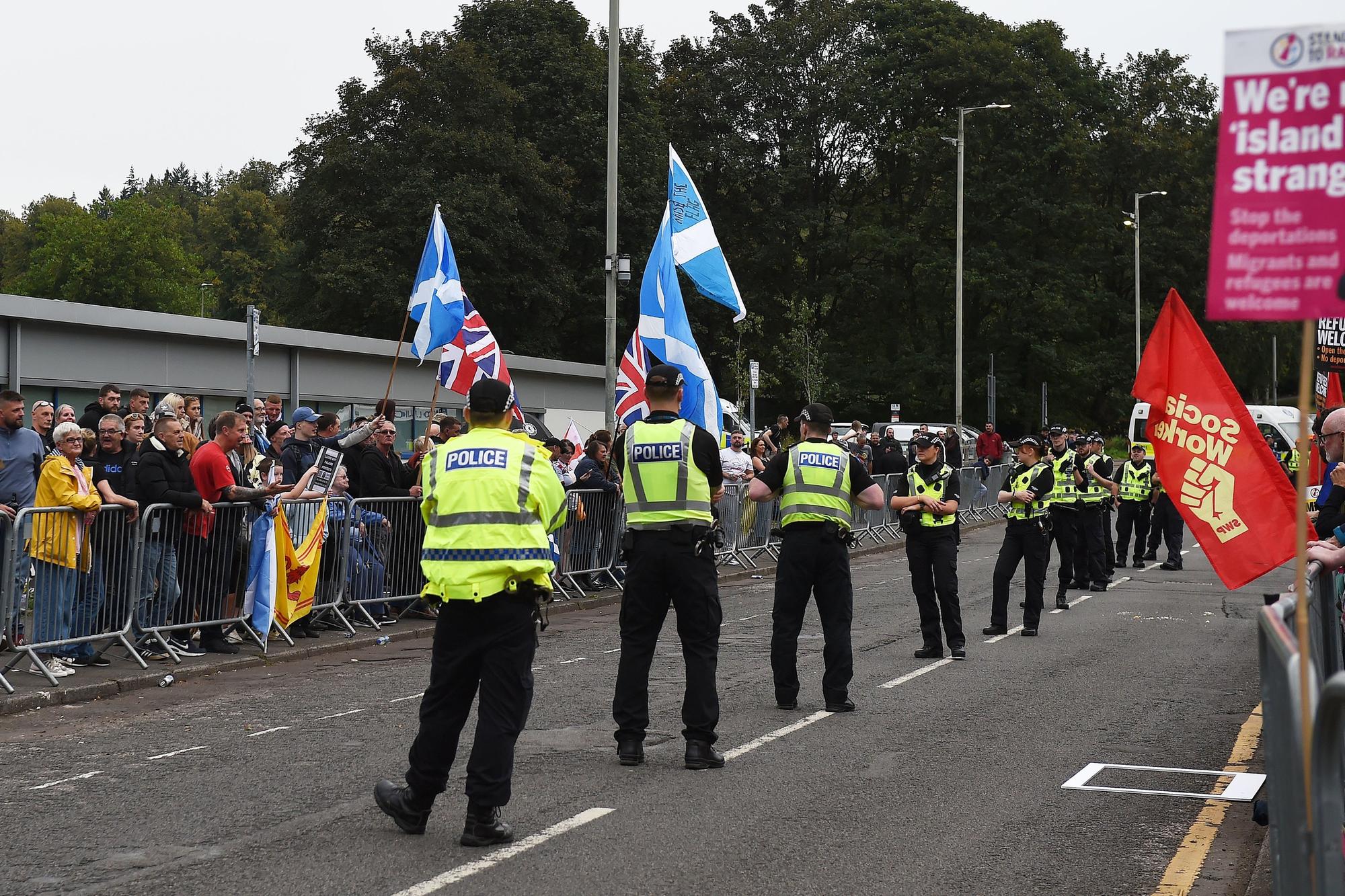 Protest In Falkirk Four arrests after Sunday's protests outside Falkirk aslyum hotel