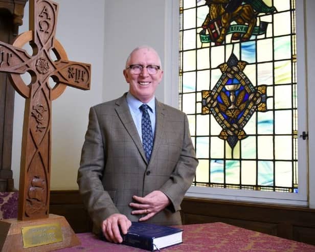 The Very Rev Dr Martin Fair will lead a service of reflection in memory of the Queen below the Kelpies on Sunday evening.