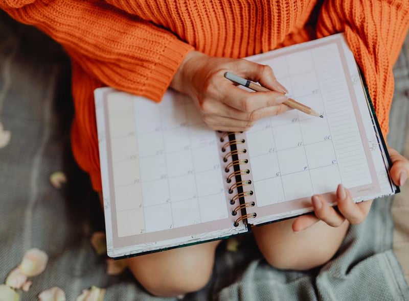 Plan out your daily activities to ensure you do not overexert yourself. Break down tasks into smaller, more manageable chunks to avoid feeling exhausted, and alternate between easy and harder activities.