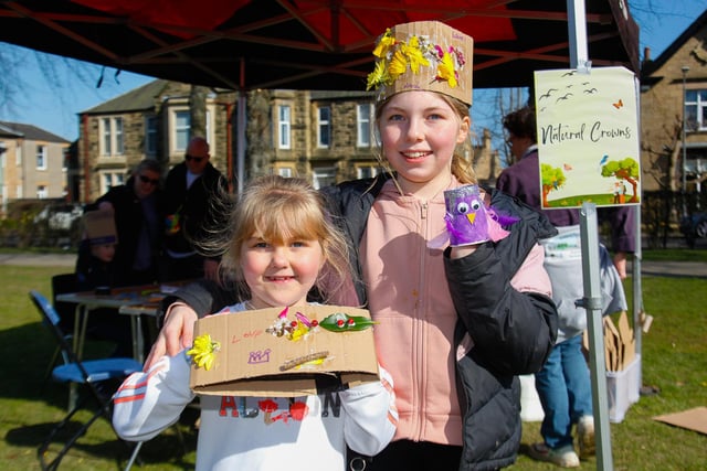 Poppy and Amii (7 and 11) from Larbert/Grangemouth
