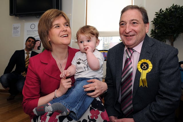 Falkirk Dental Care Nicola Sturgeon, Scott Reid and John McNally.