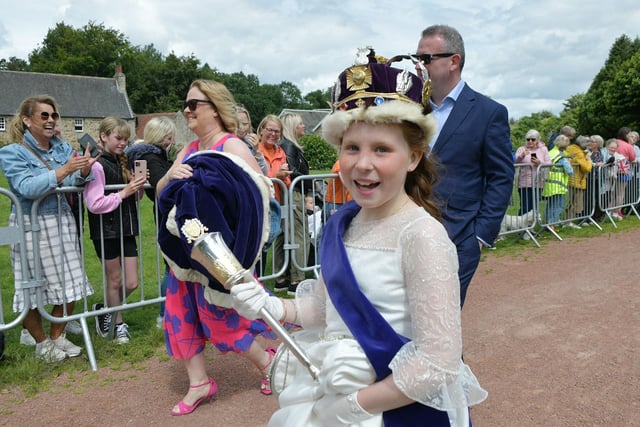 Bo'ness Fair Queen Lexi Scotland with mum Diane and dad Craig were among those who met the King on Monday afternoon.