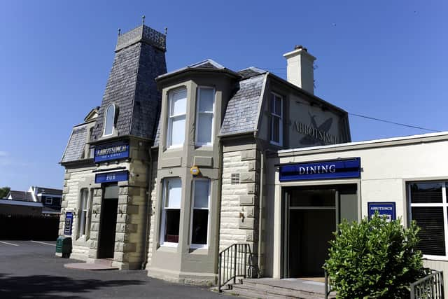 A fire broke out at the Abbotsinch restaurant, in Bo'ness Road, Grangemouth on Sunday evening
(Picture: Michael Gillen, National World)